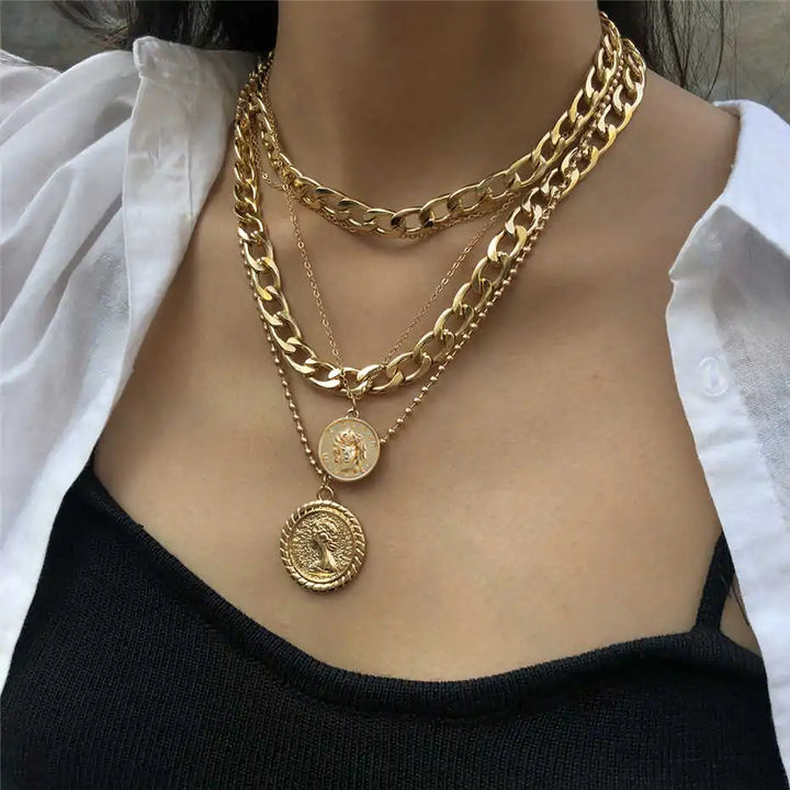 Elegant Women's Choker Necklace