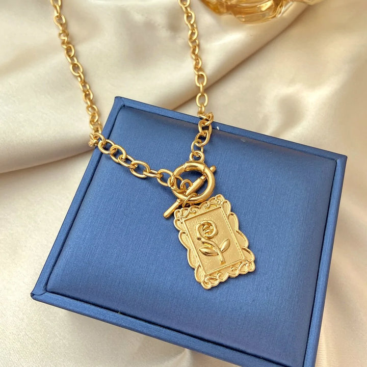 Elegant Women's Pendant Necklaces